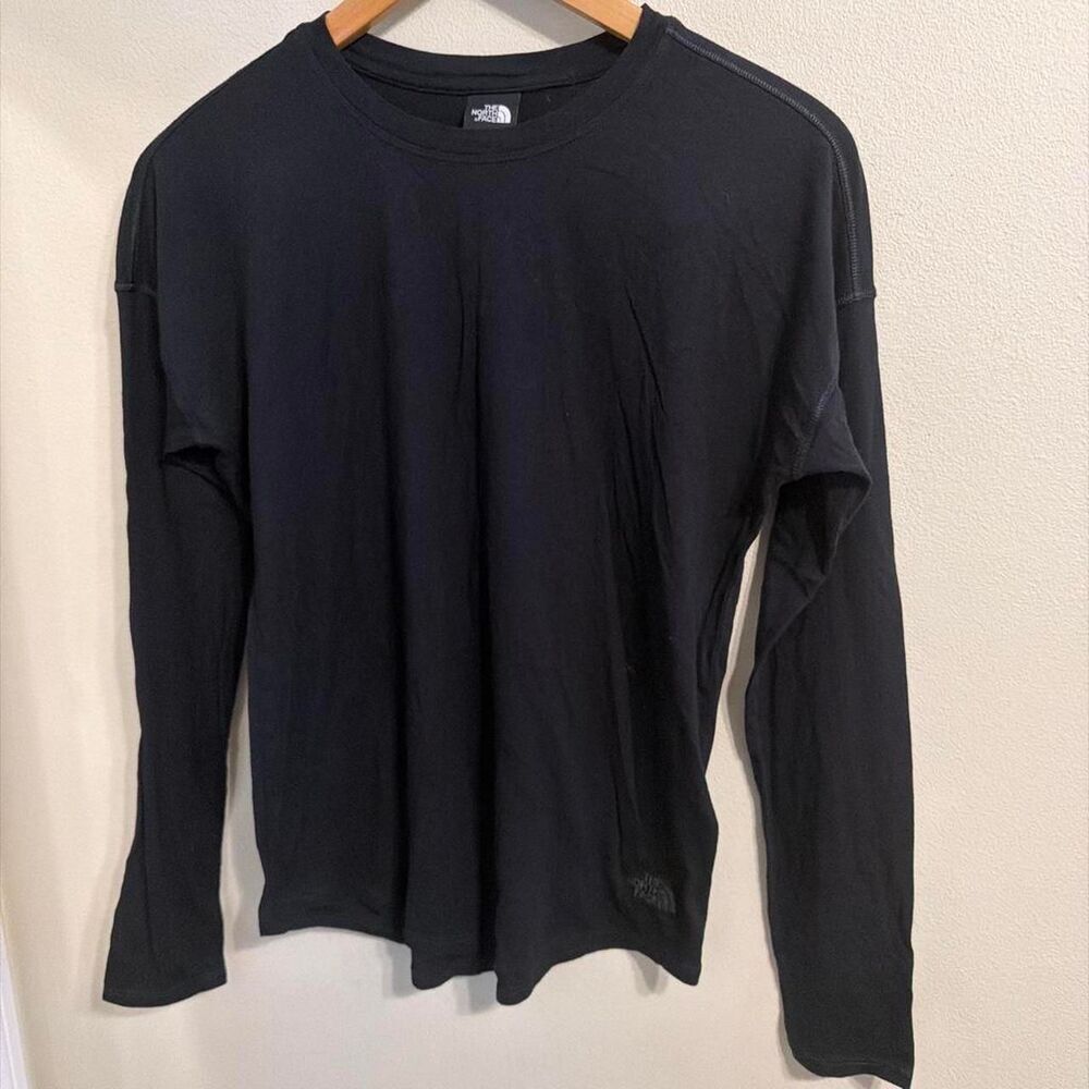 The North Face Women's Black Classic Long Sleeve T-shirt